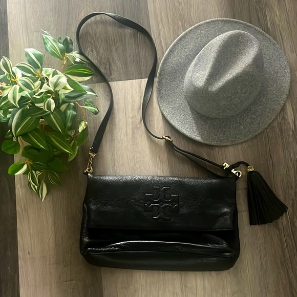 Tory Burch🖤⚜️ - Picture 1 of 5